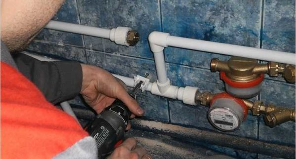 Как установить счетчик на воду в квартире Как установить счетчик на воду в квартире