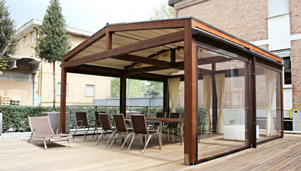 Остекление террас и веранд: особенности конструкций и используемые материалы Остекление террас и веранд: особенности конструкций и используемые материалы