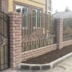 Кованые заборы (ограждения) для частных домов — выбираем свой стиль Кованые заборы (ограждения) для частных домов — выбираем свой стиль