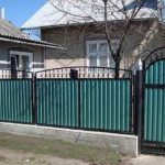 Забор из профлиста своими руками: пошаговый фотоотчет Забор из профлиста своими руками: пошаговый фотоотчет