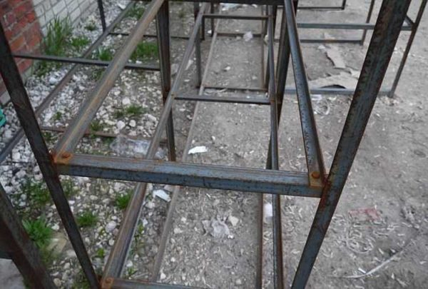 Как сделать полки и стеллажи в гараже Как сделать полки и стеллажи в гараже