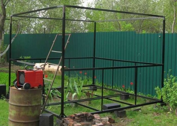 Беседка из металлической трубы своими руками Беседка из металлической трубы своими руками