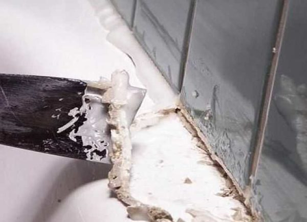 Каким может быть бордюр для ванны, как его монтировать Каким может быть бордюр для ванны, как его монтировать