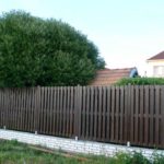 Решаем каким сделать забор из дерева Решаем каким сделать забор из дерева