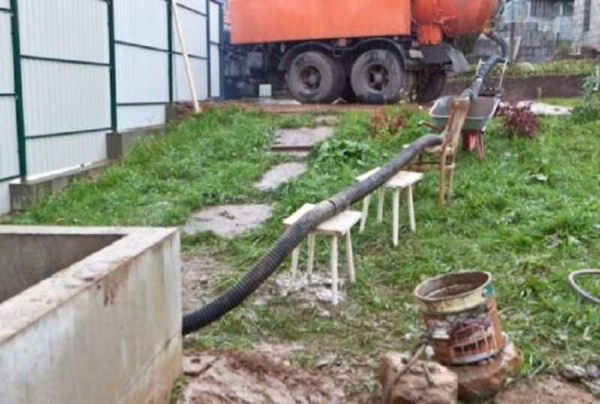 Где сделать на участке выгребную яму: выбор места согласно СанПину Где сделать на участке выгребную яму: выбор места согласно СанПину