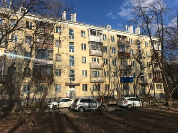 Сталинские, хрущевские и брежневские дома. В чем отличия и какие лучше Сталинские, хрущевские и брежневские дома. В чем отличия и какие лучше